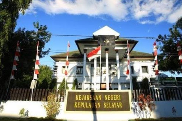 Keluarga Pelajar Korban...