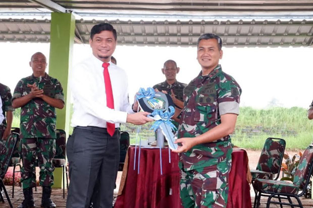 Pemkab Gowa Serahkan...