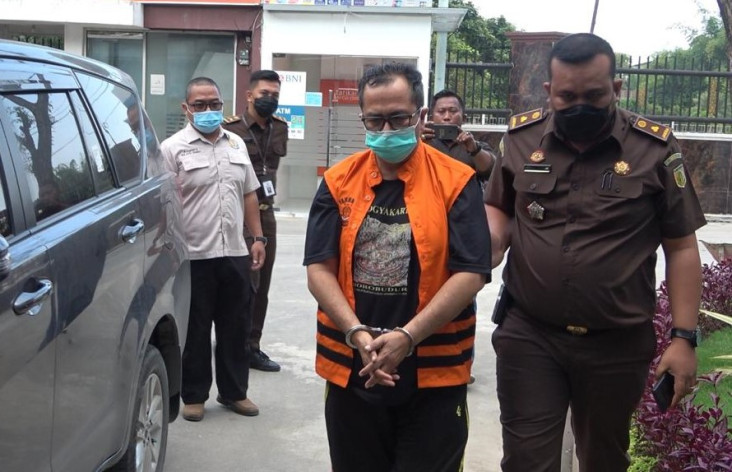 Kabur ke Aceh, Mantan...