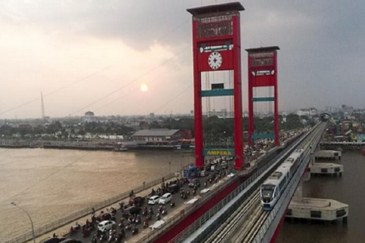 Malam Tahun Baru, Jembatan...