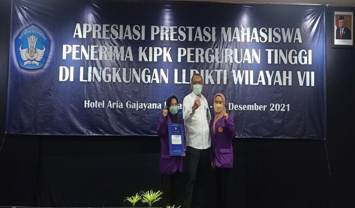 Mahasiswi Akfar Mitra...