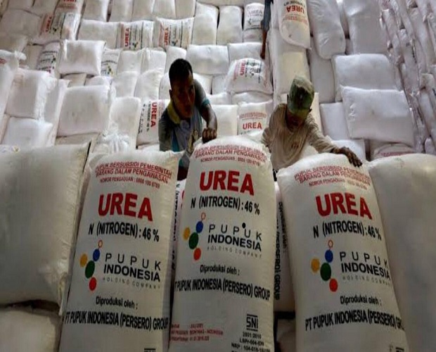 Petani Keluhkan Distribusi...