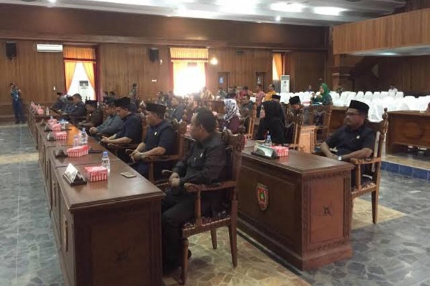 DPRD Kobar Sepakat Lanjutkan...