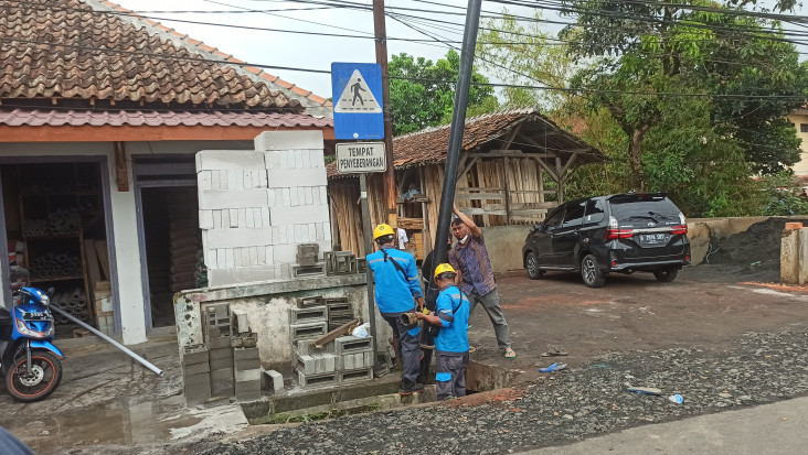 Tersengat Listrik saat...