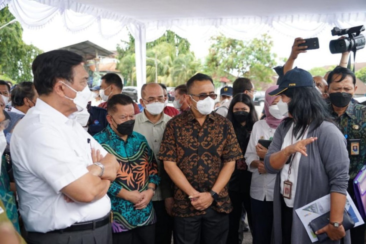 Luhut Pandjaitan Bersama...