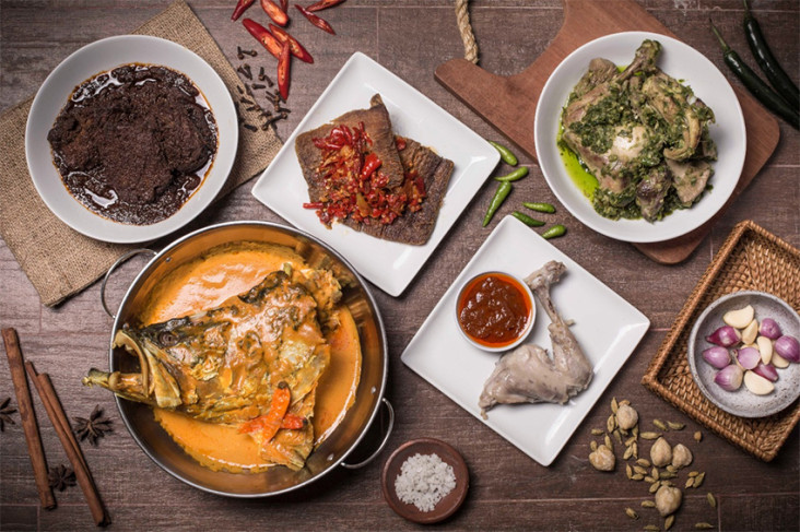 4 Trik Santap Nasi Padang...
