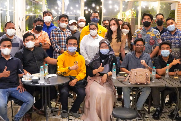 Alia Laksono Angkat...