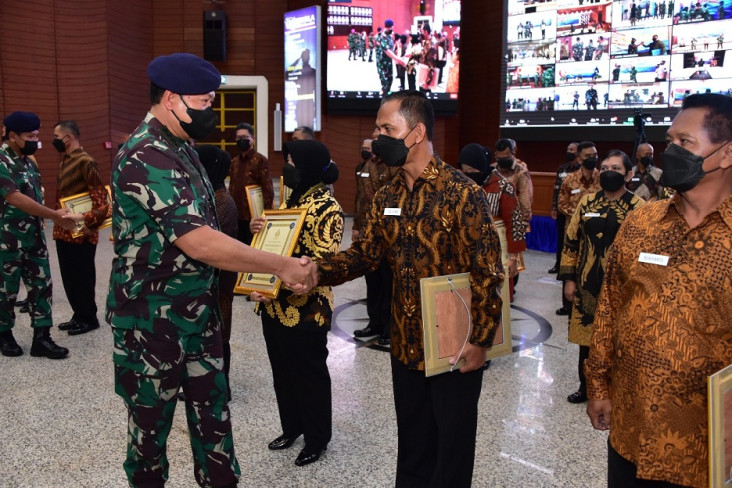 Tinggalkan TNI AL, 401...