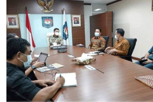 Ribuan Warga Antre Pemasangan...