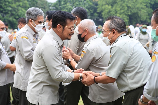 Hari Pertama Kerja,...