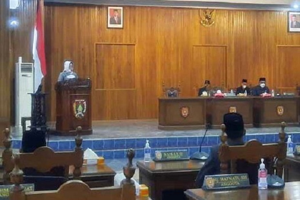 Legislatif Selesaikan...