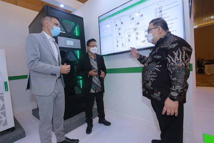 Solusi EcoStruxure Power...