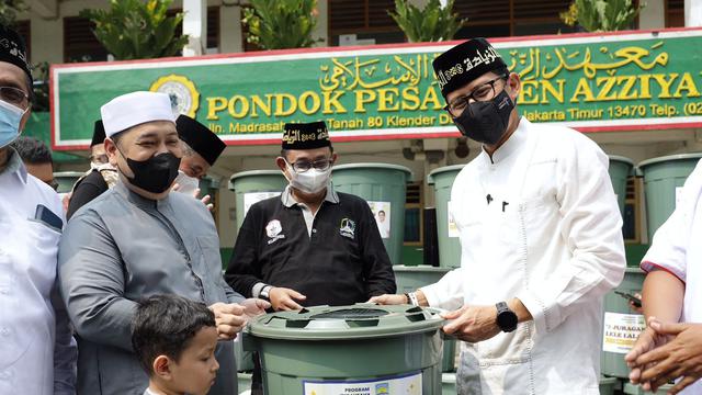 Cetak Wirausaha, Sandiaga...