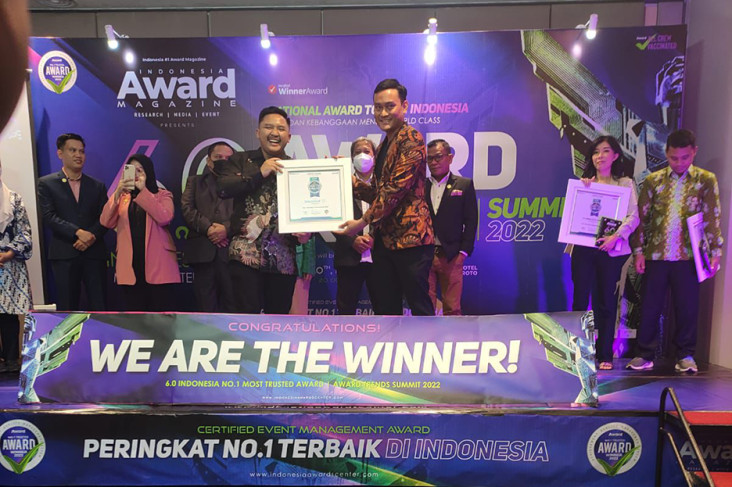Membangun Brand Terpercaya...
