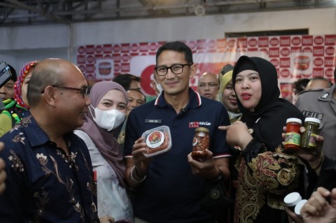 Sandiaga Uno Bantu Pasarkan...