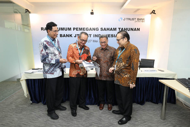 Mencatat Laba Positif,...