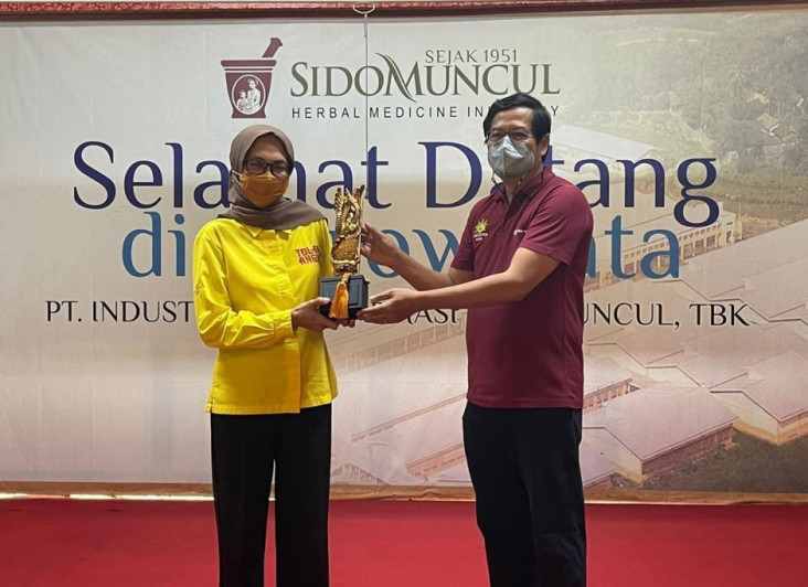 Menjadikan Lulusan Perguruan...