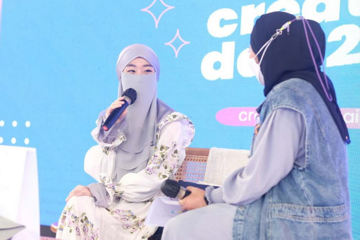 Larissa Chou Dukung...