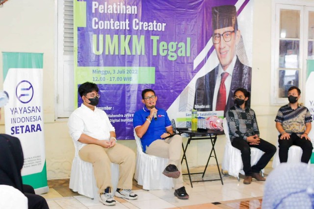 Sandiaga Uno Beri Bantuan...
