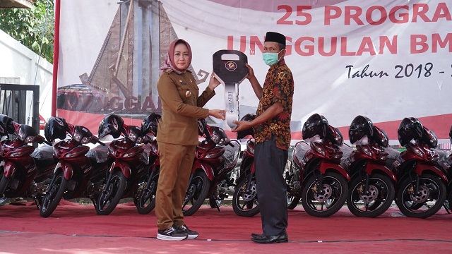 Bupati Winarti Beri...