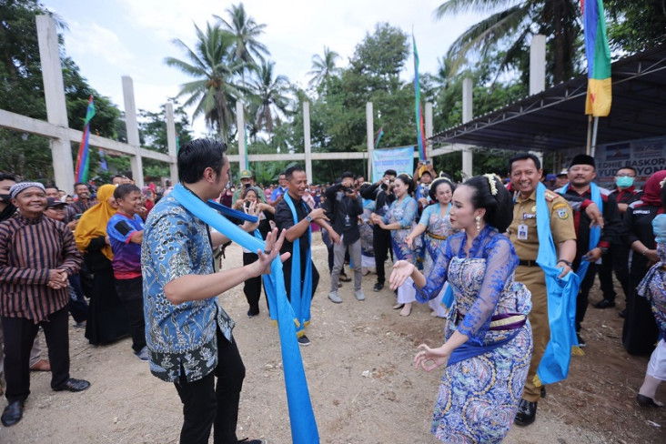 Menari Tayup Sampai...