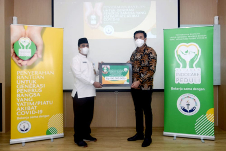 Bantu Anak yang Ditinggal...