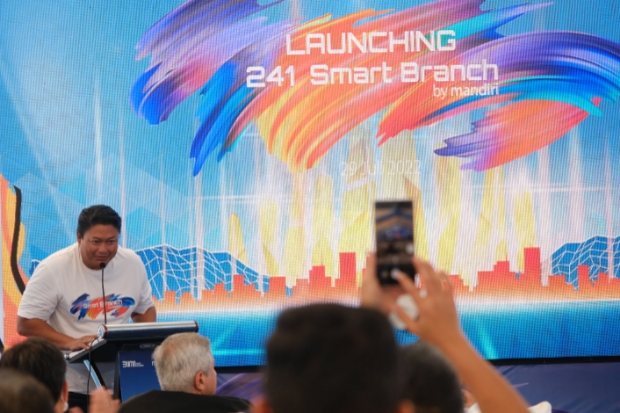 Bank Mandiri Digitalkan...