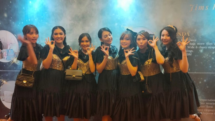 Rayakan Ulang Tahun...