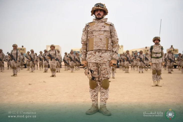 Pasukan Saudi dan Marinir...