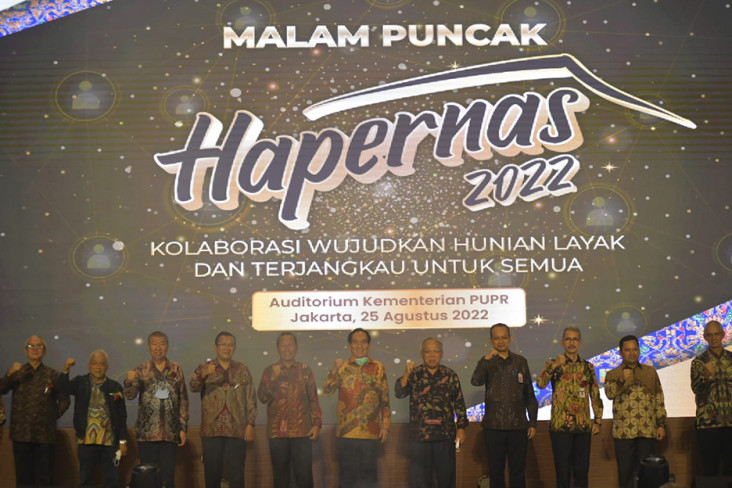 Berkontribusi Besar...