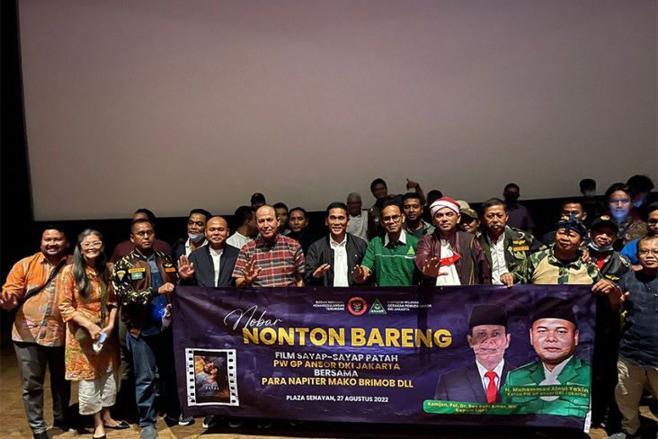 Nonton Bareng Film Sayap...