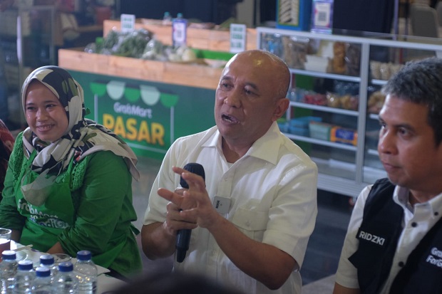 Kenalkan @GrabMerchantID,...