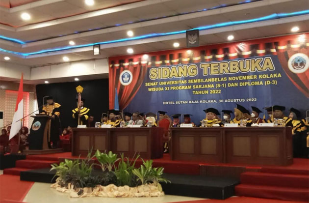 Wisuda 525 Orang, Rektor...