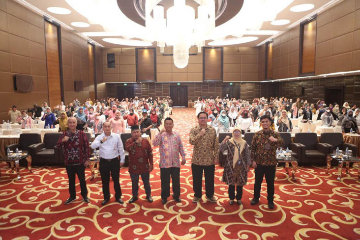 Membangun Kecintaan...