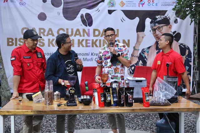 Beri Pelatihan Barista...