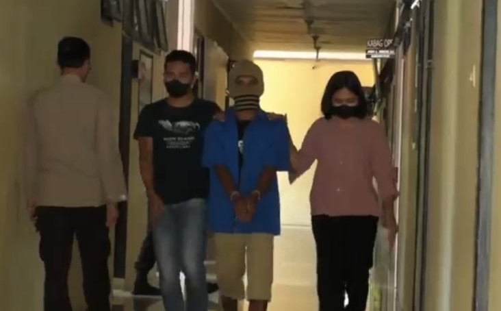 Tak Kuat Tahan Nafsu,...