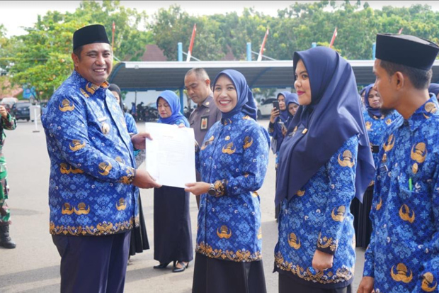 Bupati Maros Resmi Serahkan...
