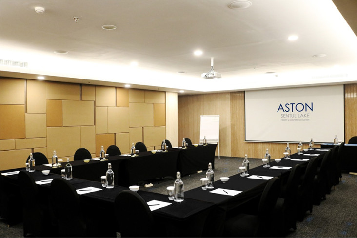 Aston Sentul Lake Resort...