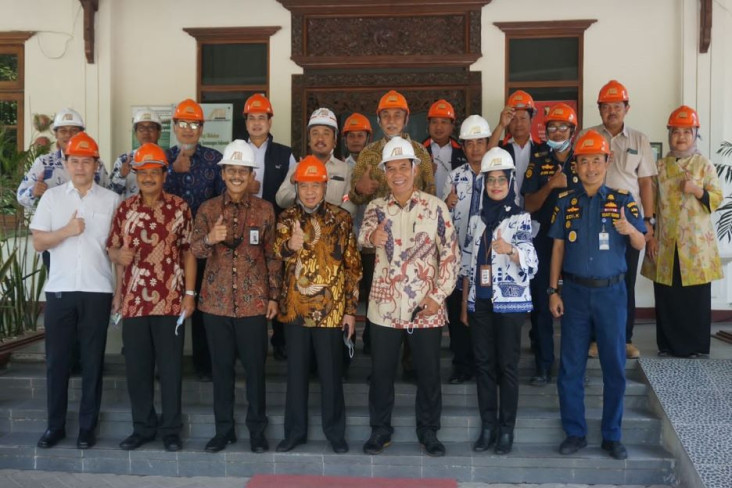 Bantu Tingkatkan Kompetensi...