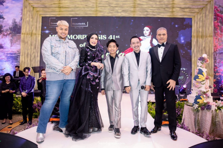 Sejumlah Artis Kondang...