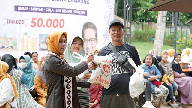 Gelar Bazar Sembako...