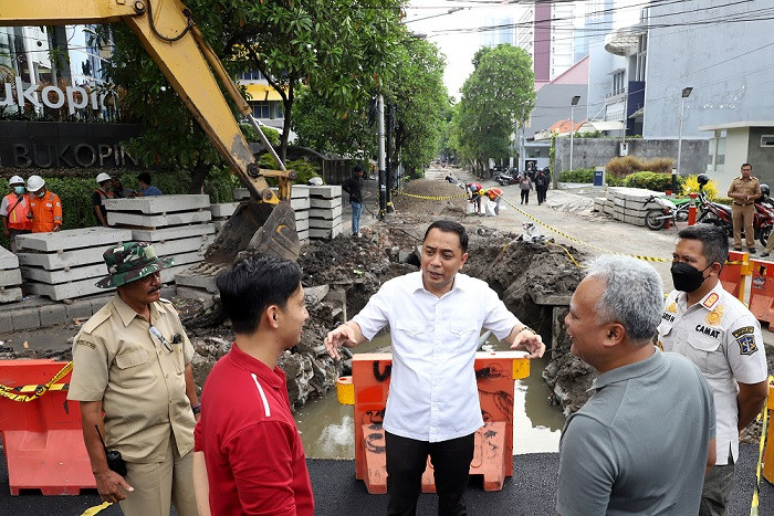 Pemkot Surabaya Kebut...