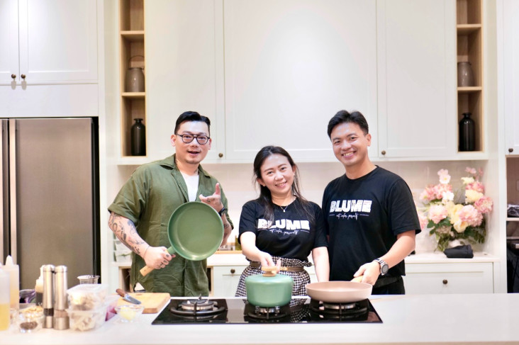 Debellin Premium Cookware...