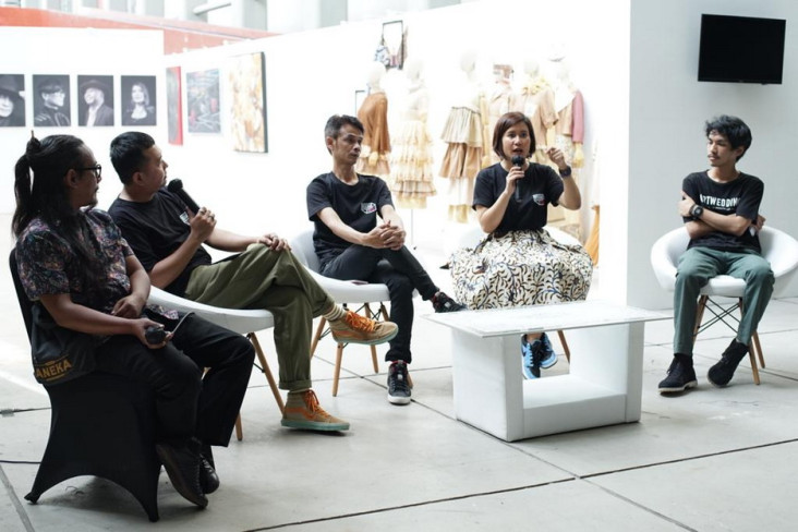 Pameran Rekam Masa Sajikan...