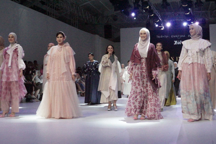 Tiga Jenama Fashion...