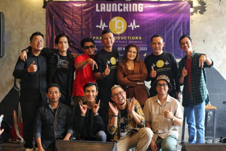 Rowman Ungu Bangun P...