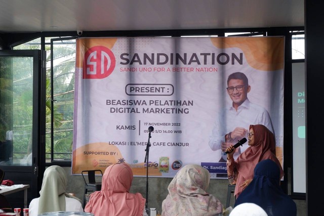Gelar Pelatihan Digital,...