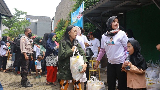 Bantu Ekonomi Keluarga,...