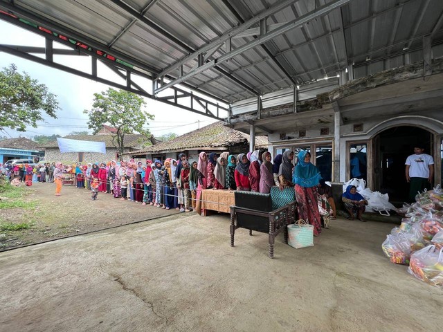 Gelar Bazar Sembako...