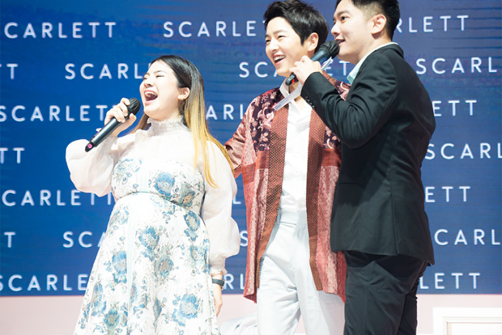 Kemeriahan Scarlett...